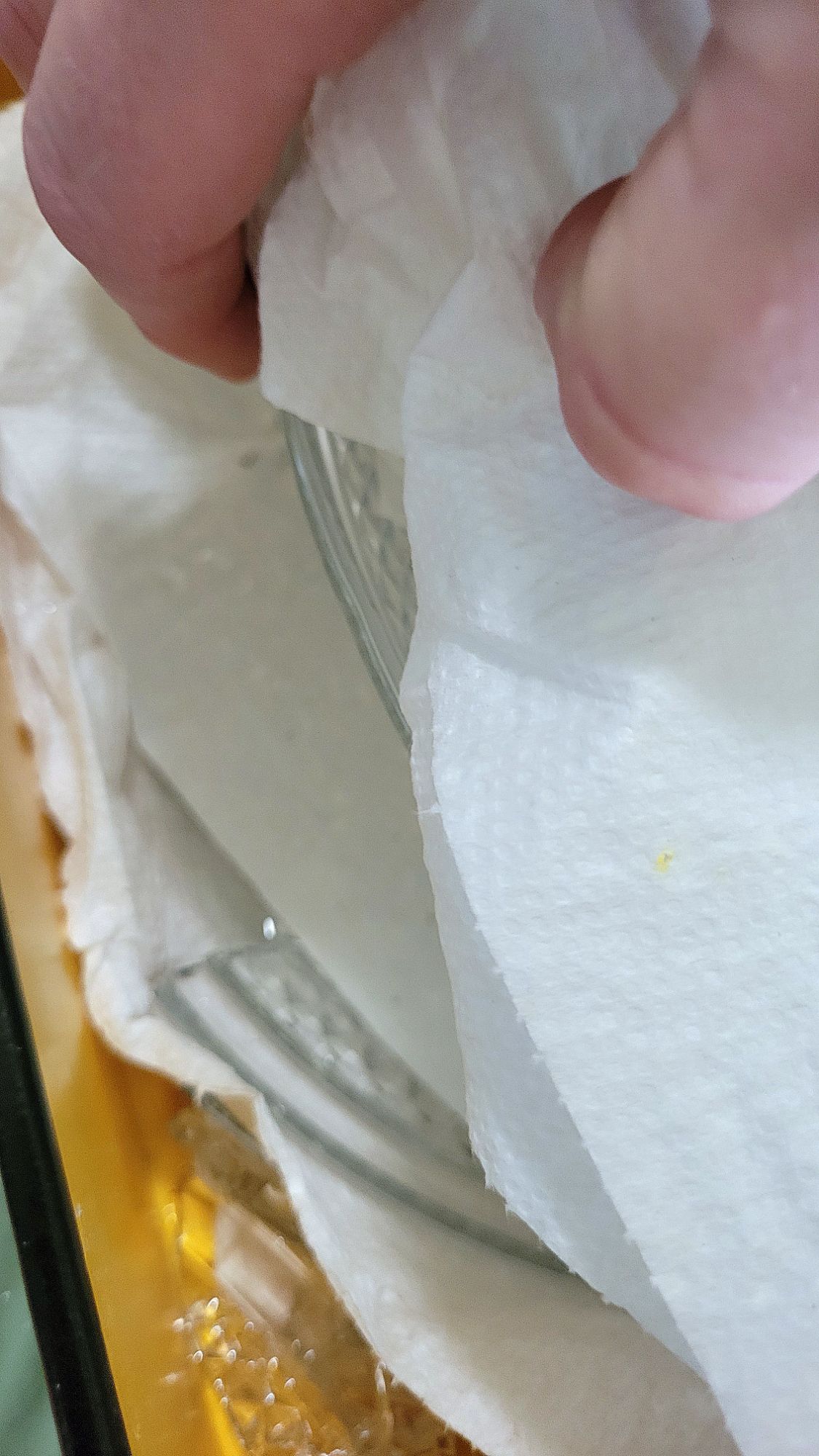 image showing layers of broken Wexford cake plates due to poor packing.