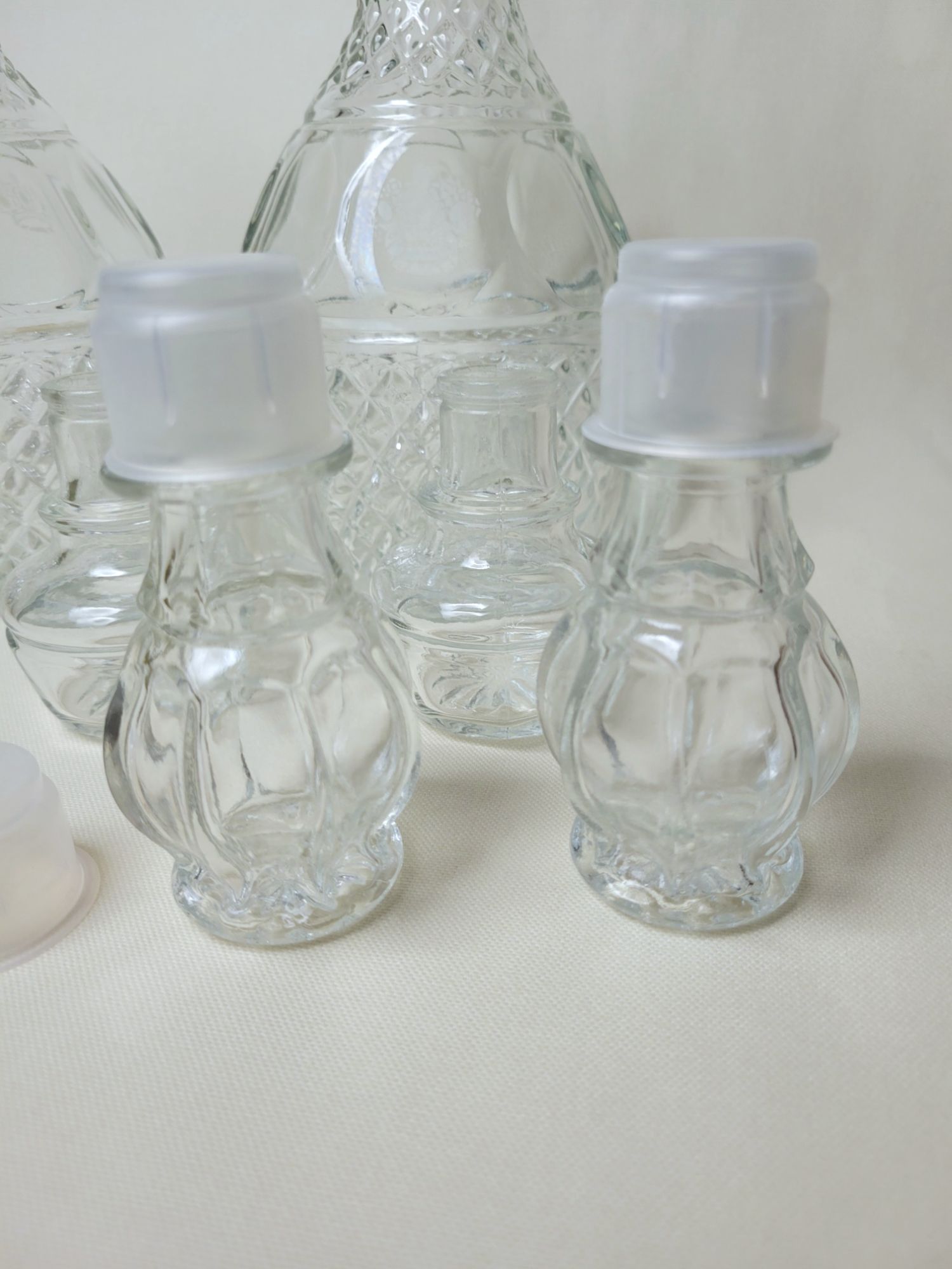 an image of two identical Wexford decanter stoppers.